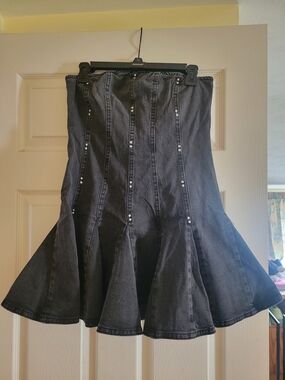 Women's Black Strapless Denim Top
